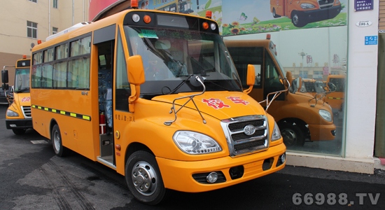 解放牌CA6681PFD81N型幼兒專用校車