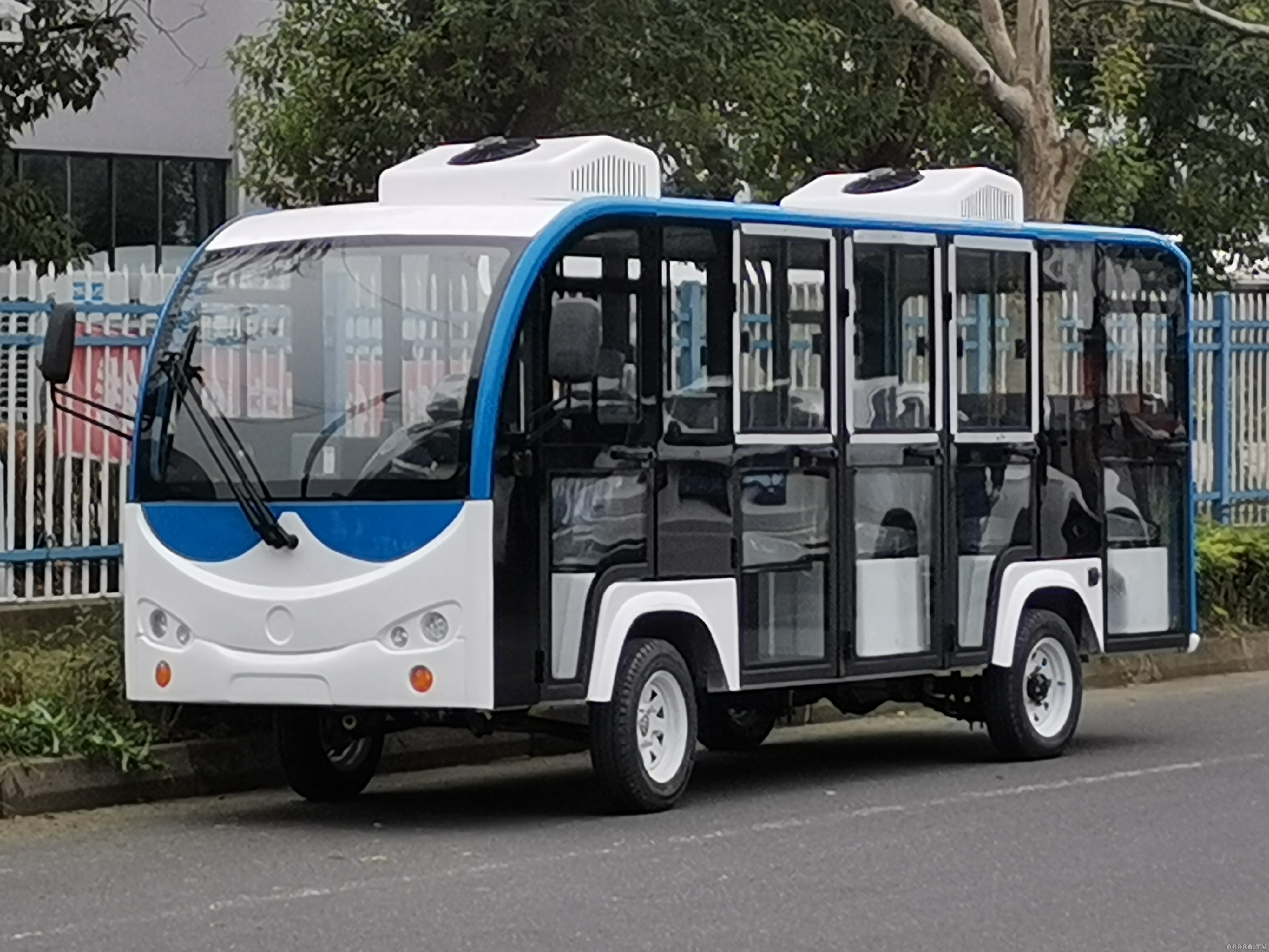 封閉觀光車，蘇州優(yōu)力德帶門電動觀光車